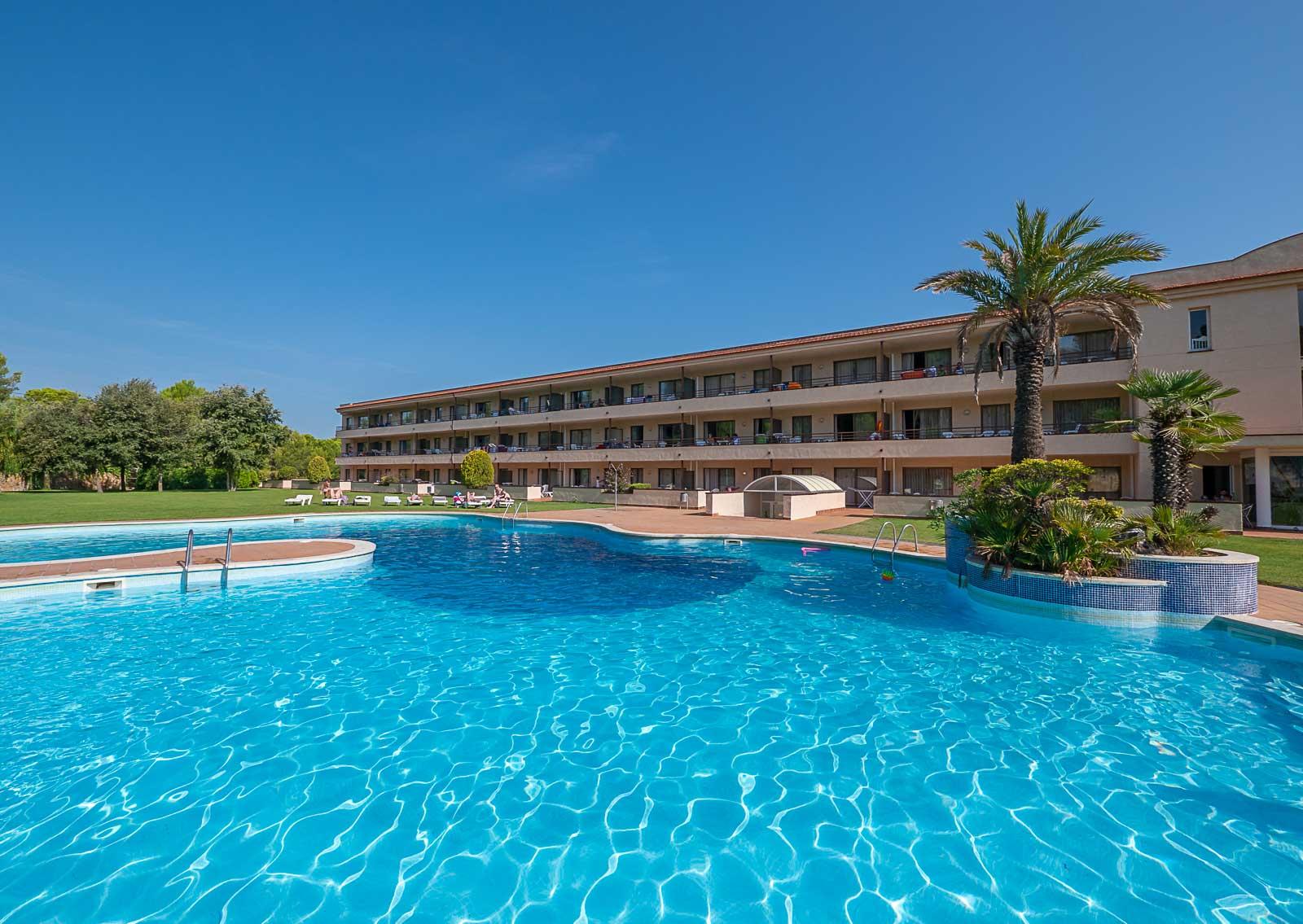 Aparthotel Golf Beach Pals Exterior photo